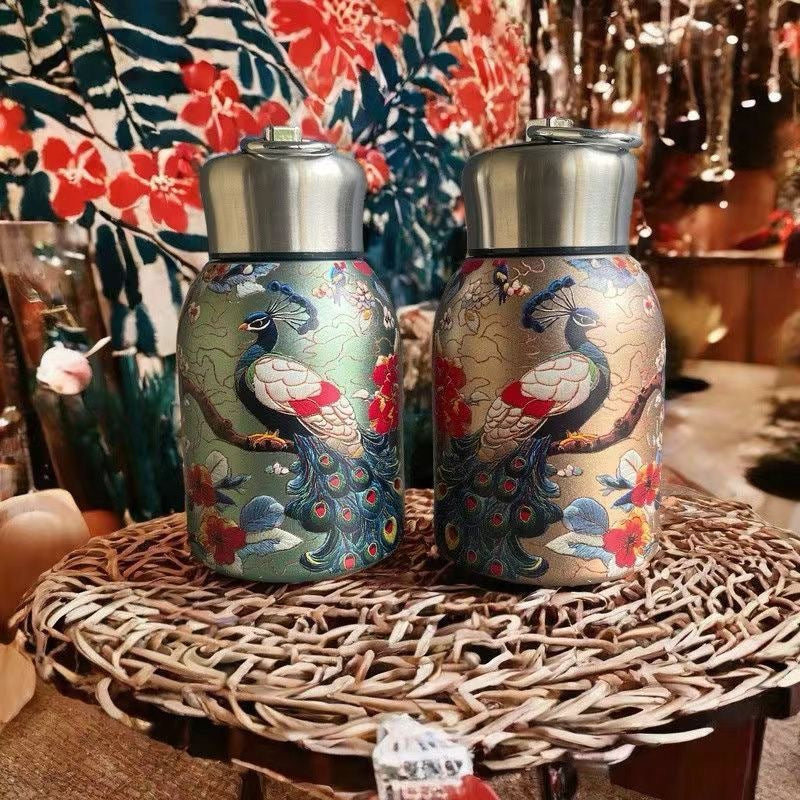 Chinesische Relief-Isolier-Mini-Flasche | Pfau / Schmetterling / Koi | Tragbarer Ringgriff